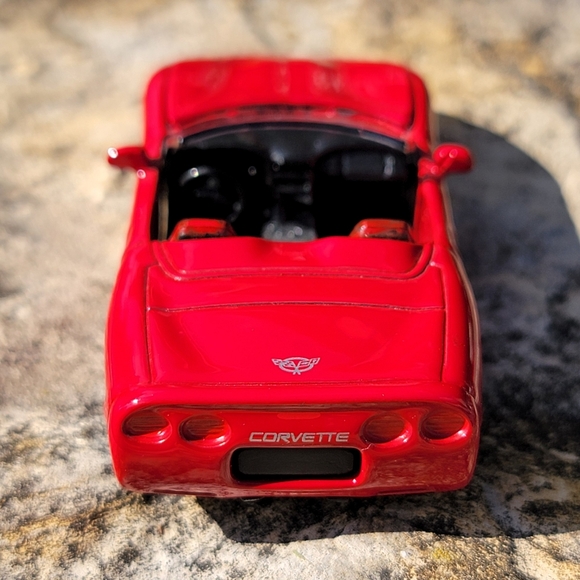 RACING CHAMPION ♡ 1998 Red Chevrolet Corvette - 1:64 Scale Diecast Model - Picture 9 of 17